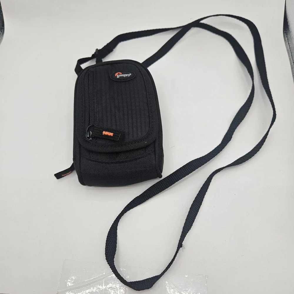 Lowepro Ridge 30 Compact Digital Camera Bag Case Black with Strap and Belt Loop
